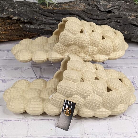 Bubble Slides Massage Slippers - Size L (9-10) - Picture 3 of 11